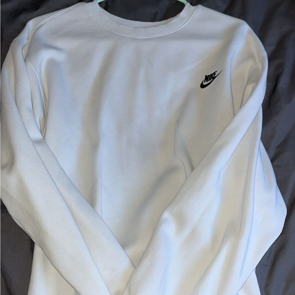 Nike Crewneck (embroidered logo)